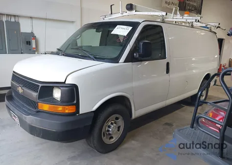 2015 Chevrolet Express 2500 Work Van z USA, uszkodzony, nr VIN 1GCWGFCFXF1278335